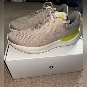 Lululemon Beyondfeel